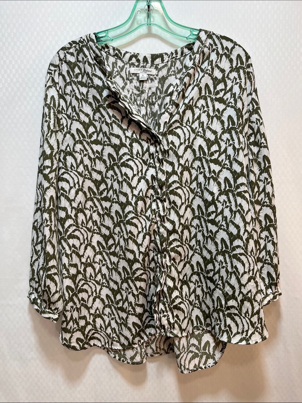 Jachs Girlfriend New York Blouse Large Olive Green and White Printed Shirt